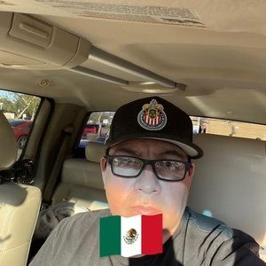 Meet your Posher, Luis